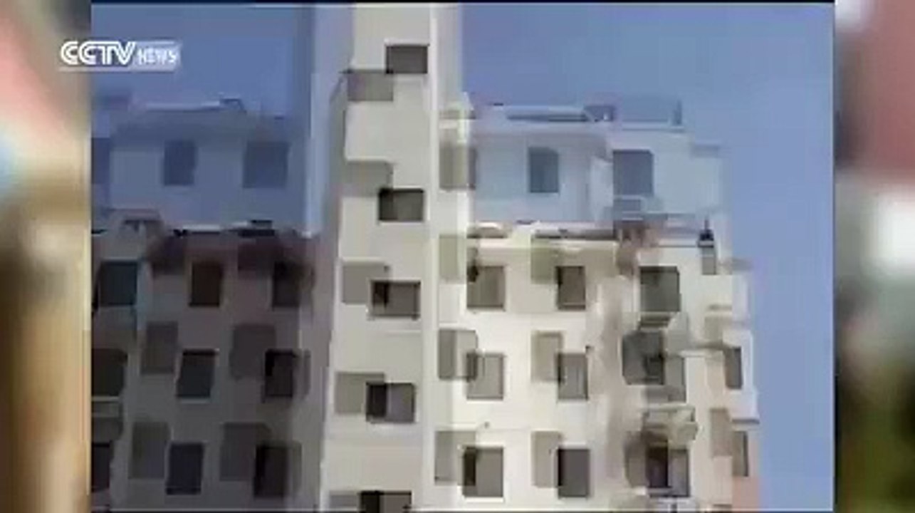 A shocking Incident of a Man who jumped from 11th Floor