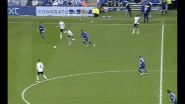 Riyad Mahrez Fantastic Nutmeg And Pass vs Everton!