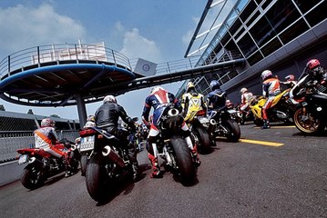 MOST - EXTREME - IS CRAZY MAN  200_Mph_320Km - h