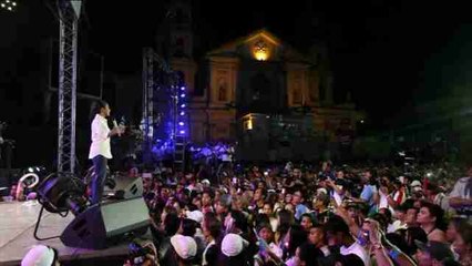 Los filipinos se echan a la calle en el cierre de la tensa campaña electoral