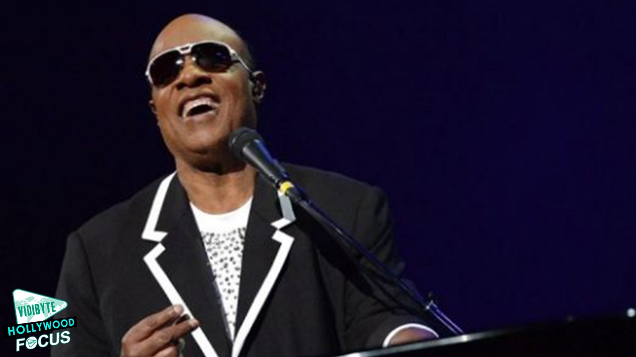 Stevie Wonder Performs 'Purple Rain' During Prince Tribute in LA