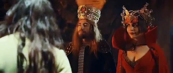 Tuvana Türkay ( Bizans Oyunları )