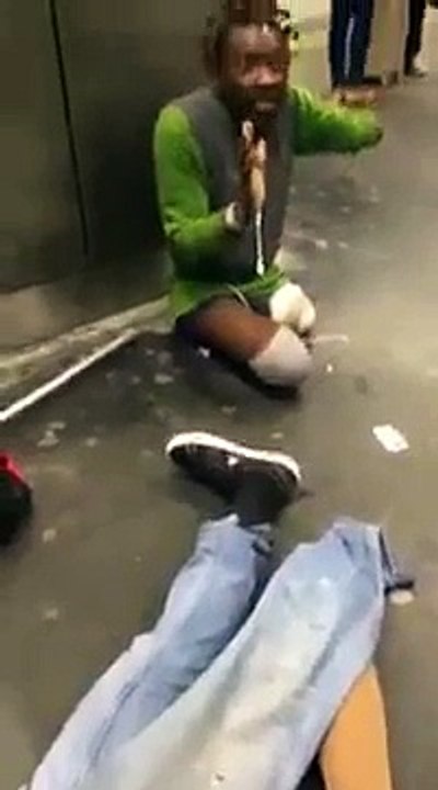 Fouille de police brutale sur un handicapé à la Gare de Lyon