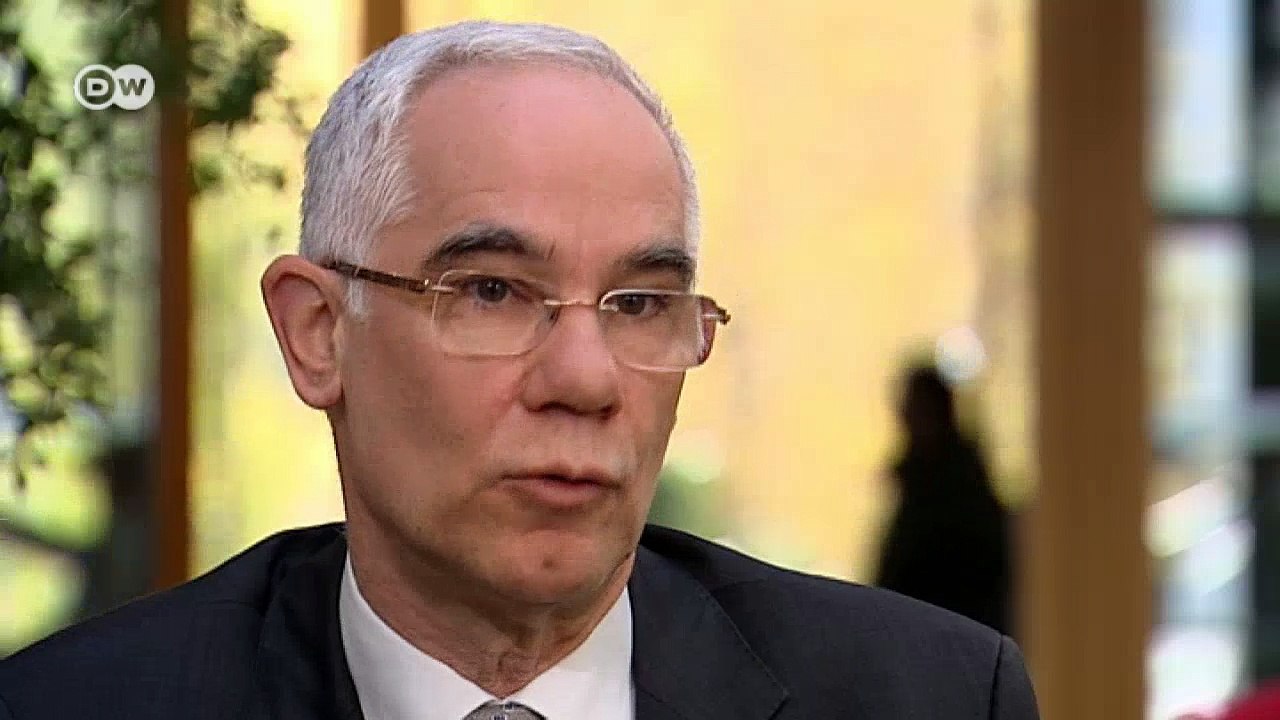 'Ich hasse den Zaun, aber es war notwendig' | DW DW Interview