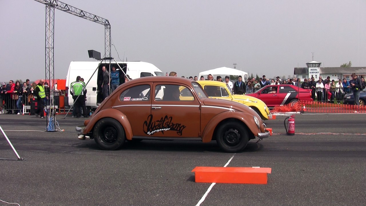 VW Beetle 2.4 220 PS Vs. VW Beetle