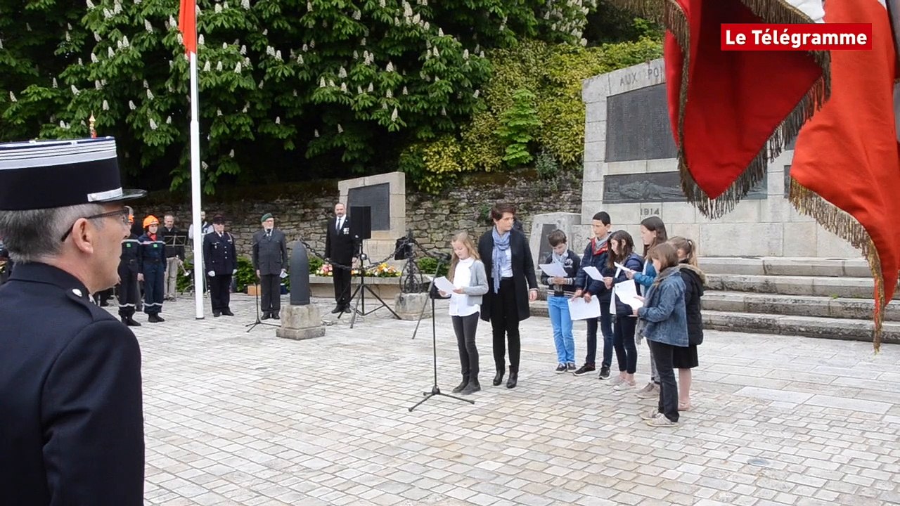 Pontivy. Les jeunes élus animent la cérémonie du 8-Mai