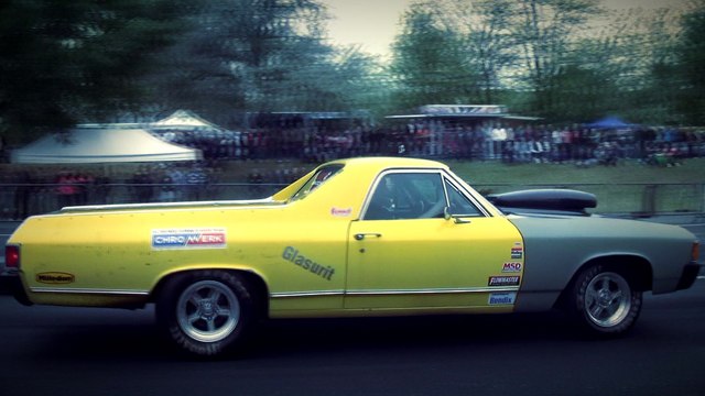 Chevrolet El Camino V8 Vs. Gokart Kawasaki 650 ccm