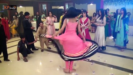 PAKISTANI PRIVATE MEHFIL MUJRA - PERFORMANCE BY DOLPHAN