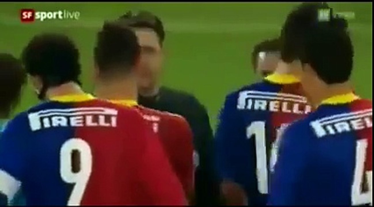 Referee crying in his last game in his career ! Very touching scene