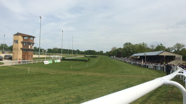 Courses hippiques à l'hippodrome de Vitré