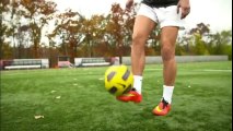 Basic Tutorial of How To Juggle a Soccer Ball -  Soccer Juggling Tips