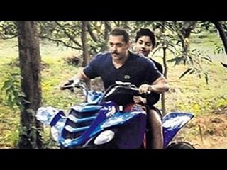 Salman Riding Buggy With Sohail Khan's Son At Panvel Farmhouse