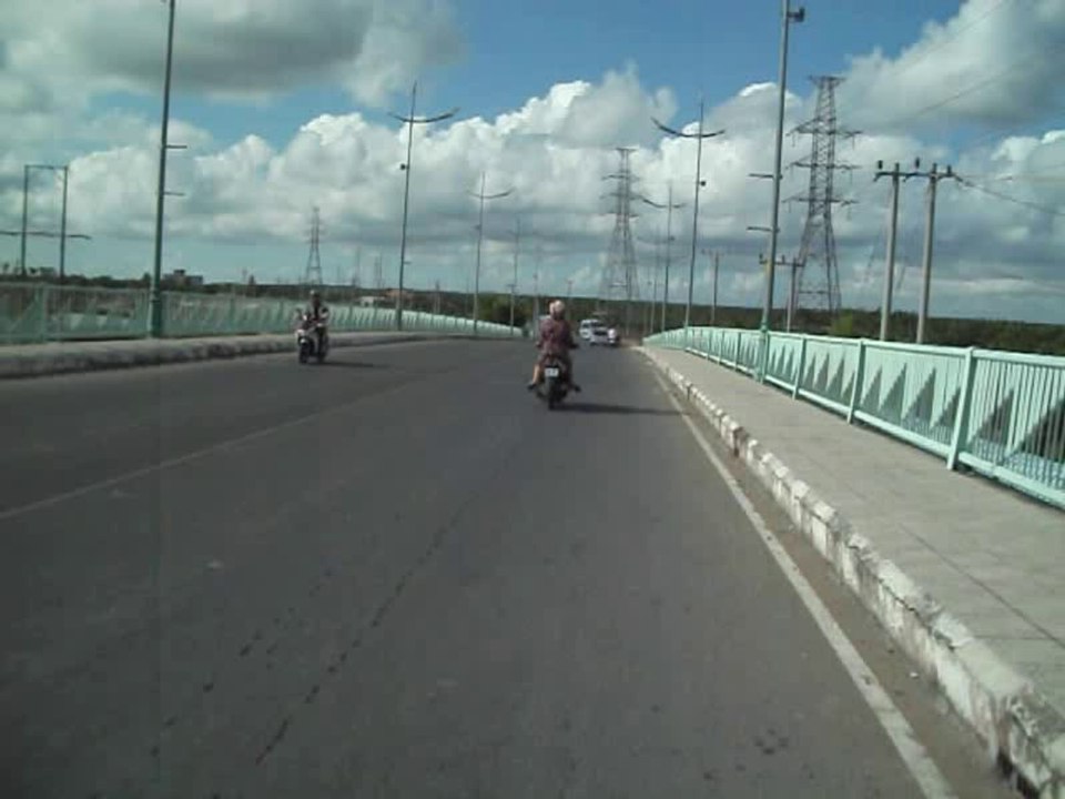 ĐƯỜNG TA ĐI NẮNG VẪN LUNG LINH MÀU