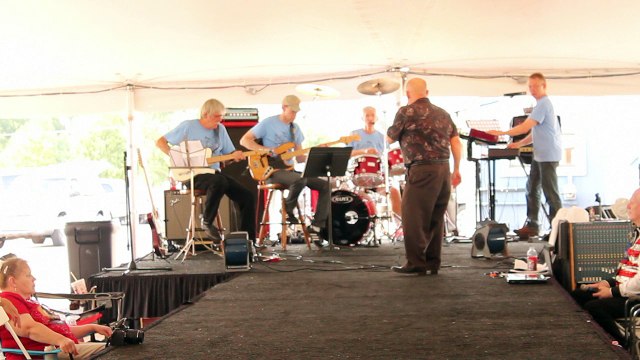 Danny McCorkle & the Katz perform 'Return To Sender' Elvis Week 2014