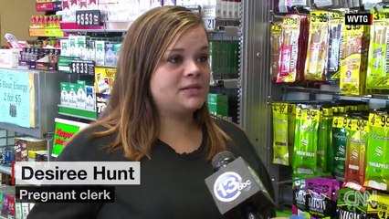Clerk fights suspect with fire extinguisher