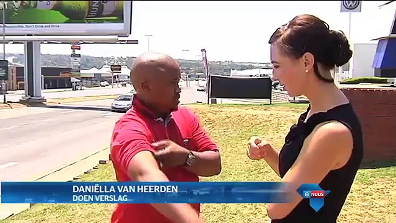 Motoris met byl aangeval / Motorist suffers axe attack