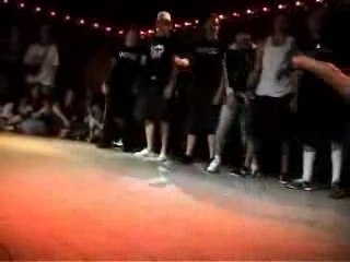 los colegas del barrio vs la sagrada familia