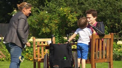 Quadruple amputee unable to get best prosthetic - BBC News