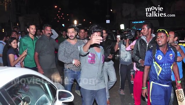 Salman Khan Takes An Auto Rickshaw Ride Home After Hit N Run Case