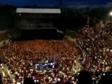 Ola dans la foule avant Daft Punk aux Arènes de Nimes