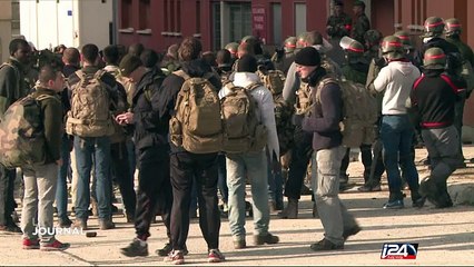 France: dans une ville fantôme, l'armée simule la guerre