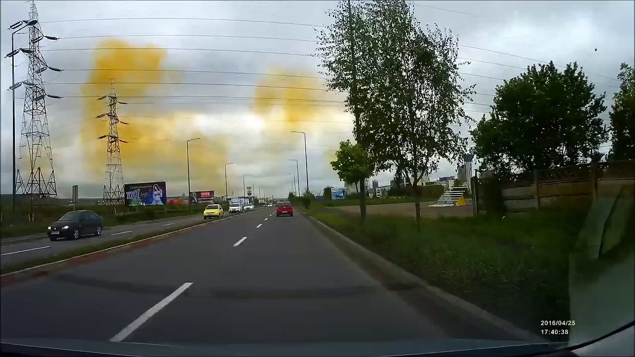 Une usine chimique pollue toute une ville d'un nuage toxique en Roumanie
