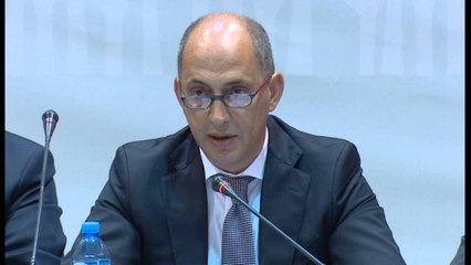 TOTOZANI KRITIKA QEVERISE, “U RRIT VARFERIA,U SHKELEN TE DREJTAT E NJERIUT” LAJM mpg