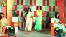 PREGNANT CELEBS ON RAMP TO CELEBRATE MOTHERS DAY