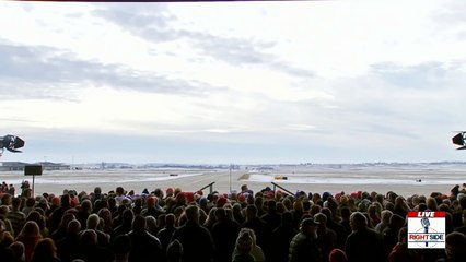 Full Speech: Donald Trump Rally at Dubuque, IA Regional Airport (1 30 16)