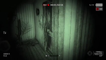 5 Minutes of Outlast 2s Gorgeous, Terrifying Gameplay