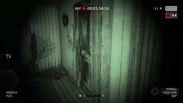 5 Minutes of Outlast 2s Gorgeous, Terrifying Gameplay