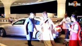 Sonam Kapoor Spotted At Mumbai Airport
