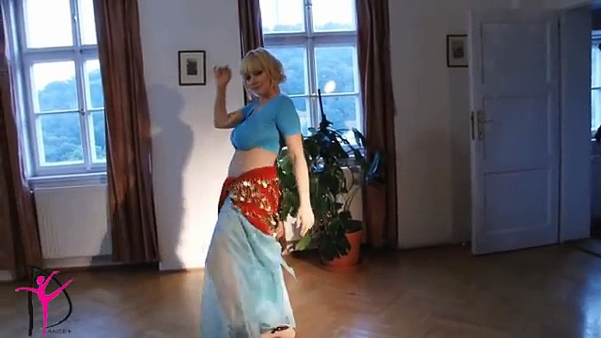 مش صافيناز .رقص شرقي مصري .Hot Belly Dance