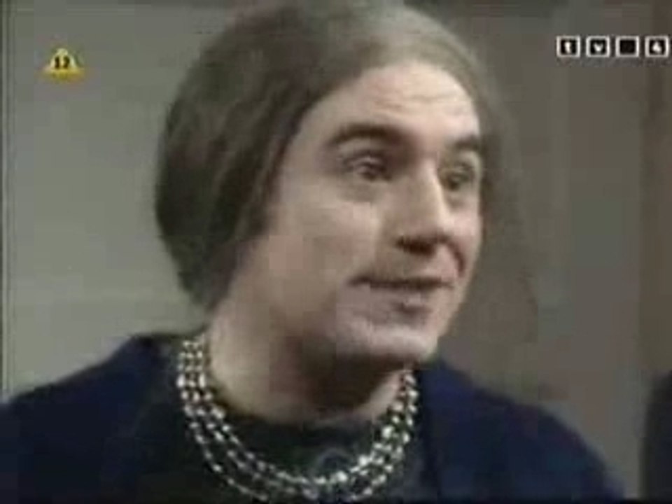 Monty Python - Skecz o Hitlerze w Anglii