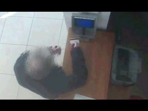 Foggia - I furbetti del cartellino, arrestati 13 dipendenti comunali (09.05.16)