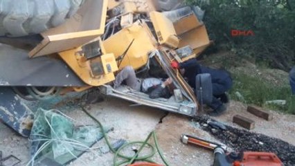 Çorum Gece Bekçisi Kepçeyi Kullanmak İsteyince 10 Metrelik Uçuruma Düştü