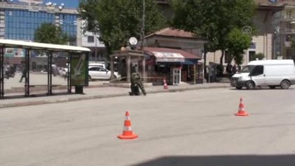 Şüpheli Paket Fünyeyle Patlatıldı