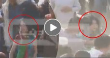 See What Happened With Female Singer Aini Khan in PTI Peshawer Jalsa