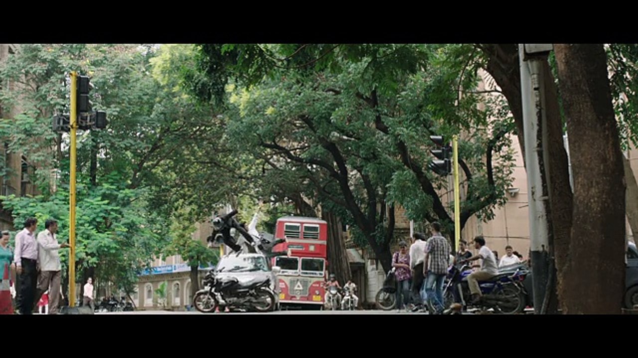 running traffic suprrrbbb Traffic _ Official Trailer _ Manoj Bajpayee _ Jimmy Sheirgill _ Divya Dutta