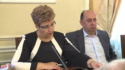 Kursim-krediti pa taksa,përjashtohen ato që mbështesin biznesin - Top Channel Albania - News - Lajme