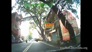 Driving in Asia - Car Accidents Compilation 2014 (8)