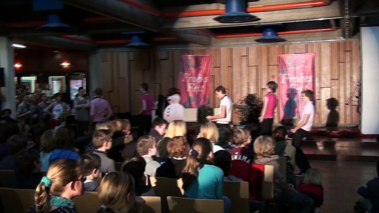 AEG Weihnachtsfeier 2010 - Tanz der 13er