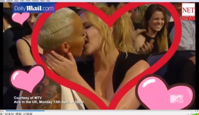 Amber Rose in [lesbian] kiss with Amy Schumer