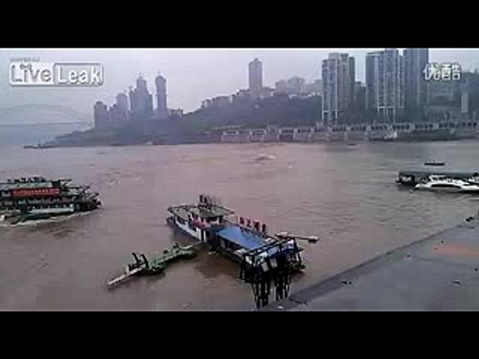 Boat crash video