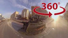 Les rues du centre de Moscou vues à 360 degrés depuis un char obusier Msta-S