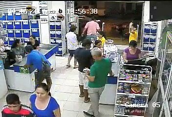 Video del terremoto en un supermercado de Chone