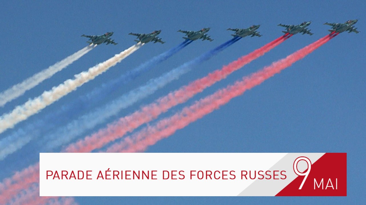 Le ballet des forces aériennes au-dessus de la place Rouge à Moscou