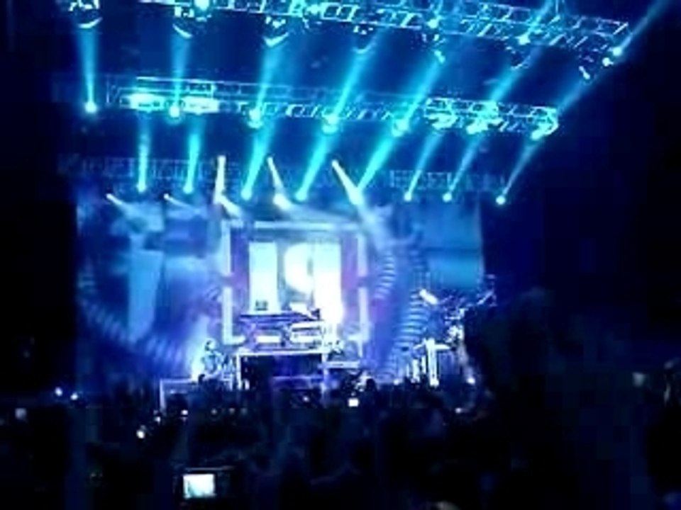 Linkin Park - Leave Out All The Rest (Beautiful Shot)