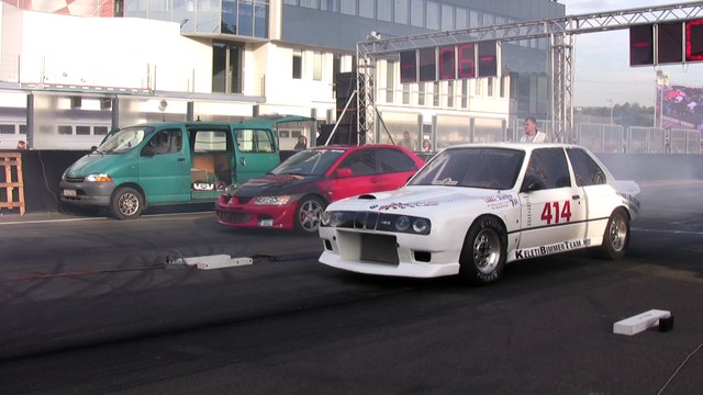 BMW E30 M3 Turbo Vs. Mitsubishi Lancer EVO VII