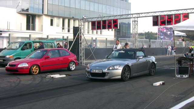 Honda S2000 Vs. Honda Civic VTI